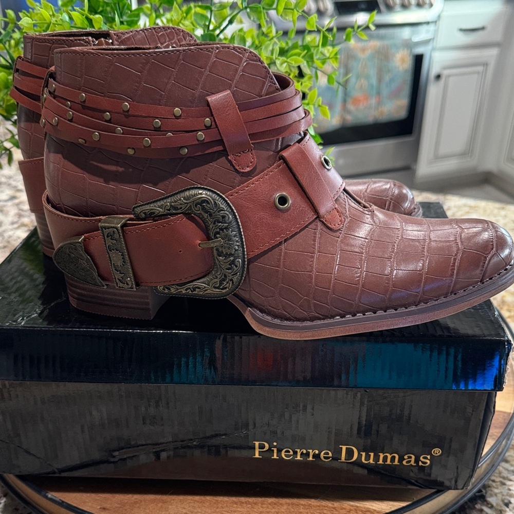 Pierre Dumas Embossed Leather Ankle Boots with Buckle BNWT and box